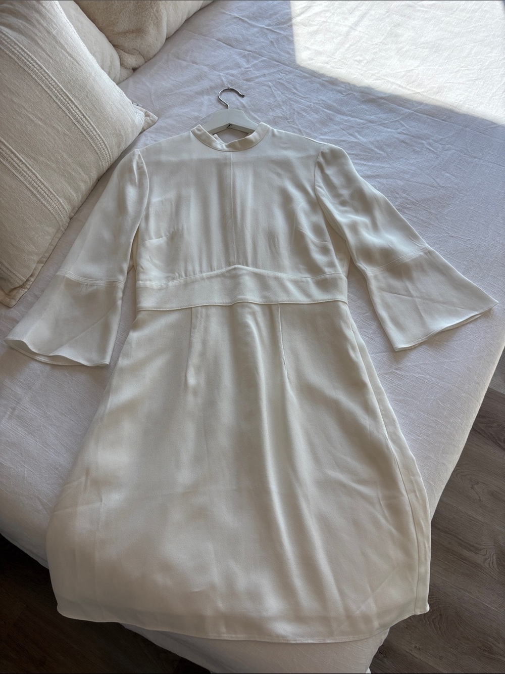 Reiss Ivory A-Line Dress, Bell 3/4 sleeve NEW US 4